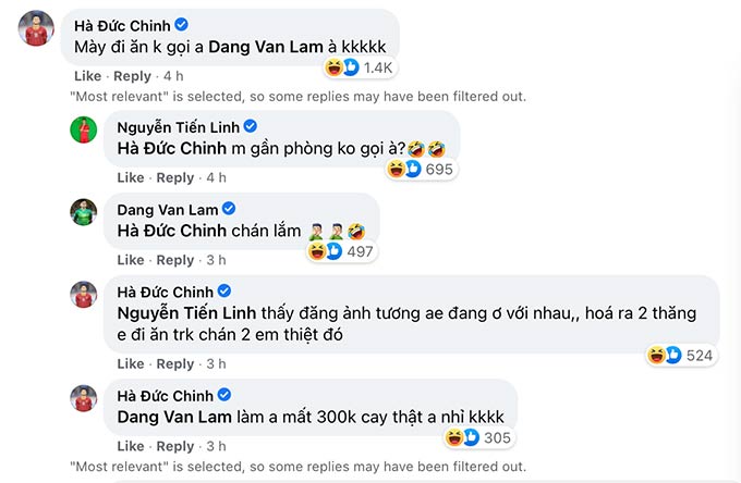 Đức Chinh, Tiến Linh quên không gọi Đặng Văn Lâm xuống ăn cơm