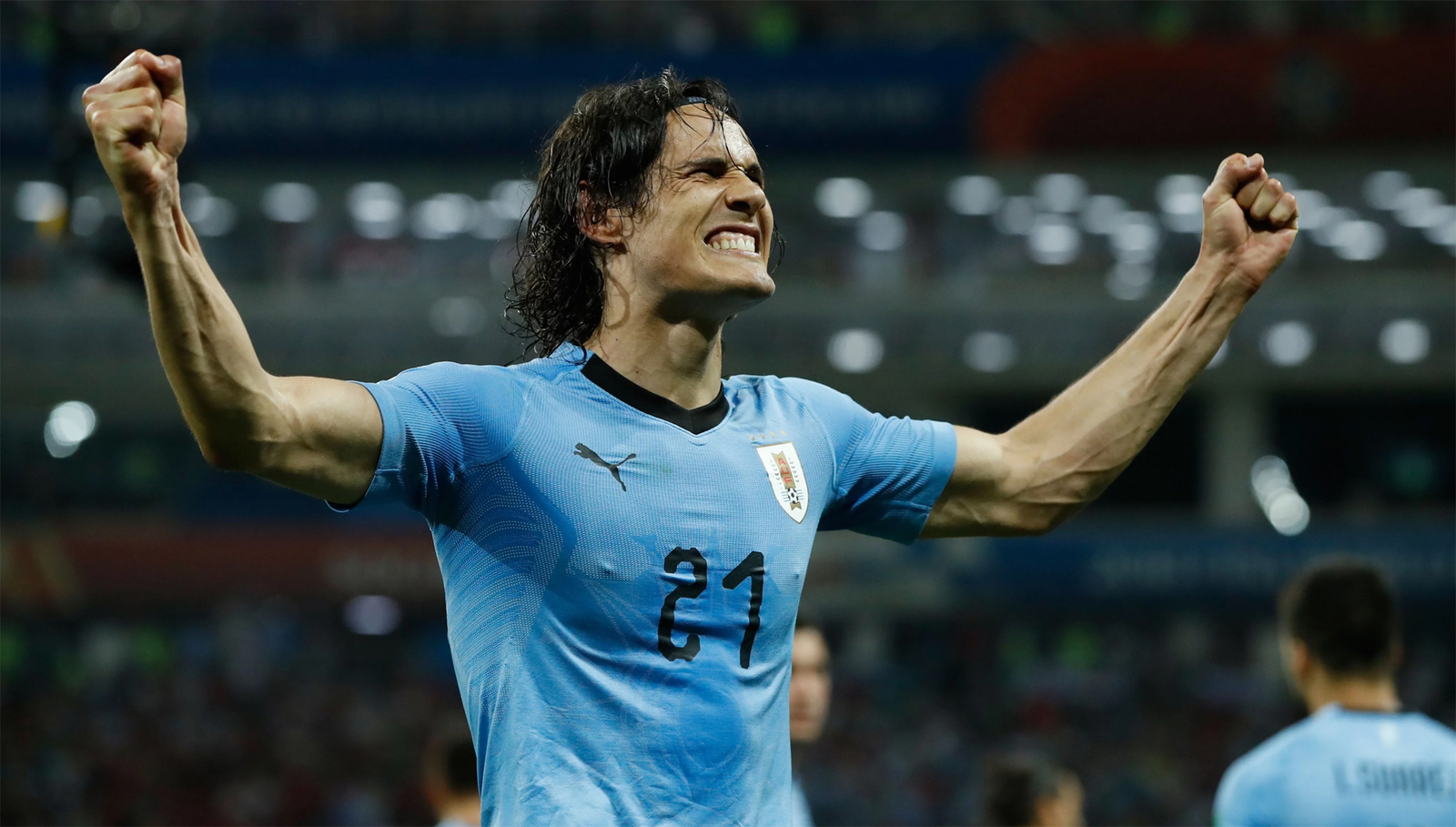 Edinson Cavani phản đối quyết định của ban tổ chức Premier League