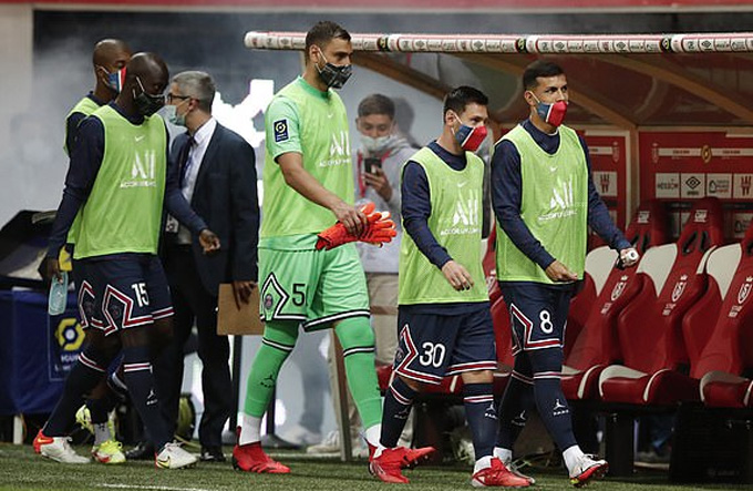 Messi cùng các đồng đội Gianluigi Donnarumma và Leandro Paredes đều xuất phát trên ghế dự bị.