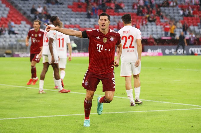 Lewandowksi vẫn nổ súng đều đặn ở Bayern