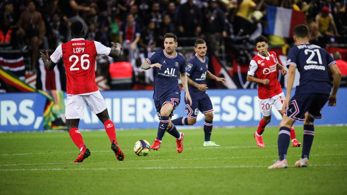 PSG giành chiến thắng với tỷ số 2-0 và Messi cũng đã có trận ra mắt nhưng cách chơi của đội bóng này vẫn khá rời rạc