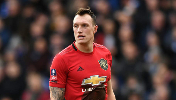 Phil Jones sẵn sàng xuống hạng nhất Anh thi đấu