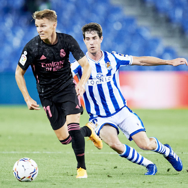 Real sắp thu 40 đến 50 triệu euro từ việc bán Martin Odegaard (trái) cho Arsenal