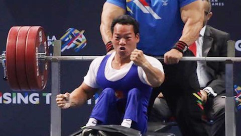 Paralympic Tokyo 2020: Lê Văn Công giành HCB hạng 49kg nam môn cử tạ