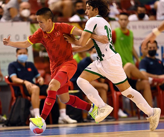 Trước trận đấu này, ĐT futsal Việt Nam đã thi đấu 2 trận với các đội tuyển số 1 thế giới Tây Ban Nha và đội tuyển số  2 châu Á Nhật Bản và đã thua cả 2 trận mà không ghi được bàn thắng nào. Do vậy cải thiện việc ghi bàn là một việc rất quan trọng của đội tuyển