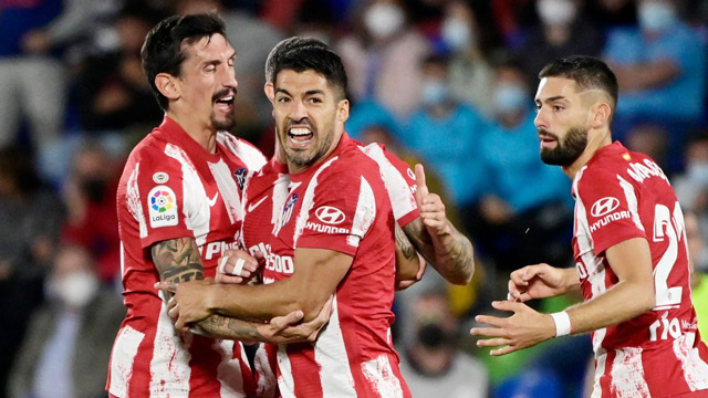 Tiền đạo Suarez sẽ dẫn dắt hàng công của Atletico nhấn chìm chủ nhà Alaves.