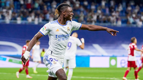 Real Madrid: Camavinga ra mắt như mơ…