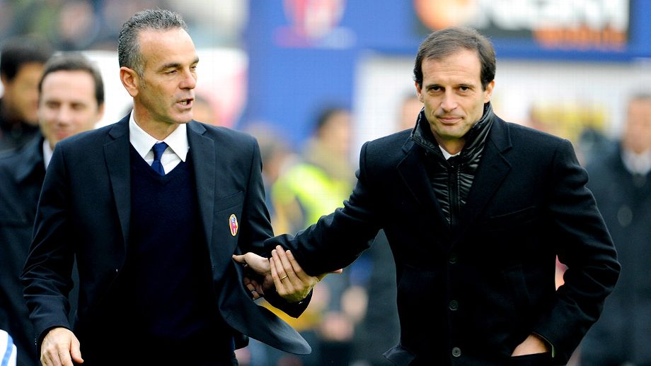 HLV Pioli (trái) chưa từng thắng sau 17 lần đấu trí với người đồng nghiệp Allegri