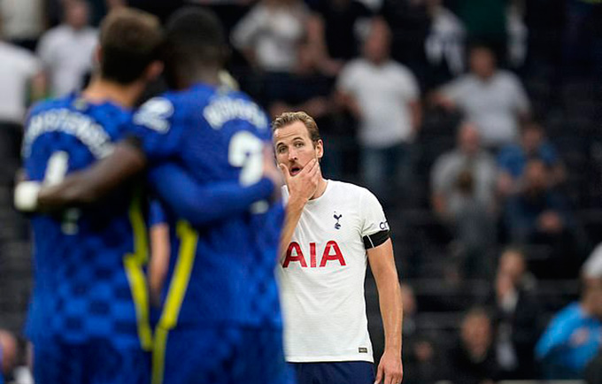 Kane lép về hoàn toàn trước Chelsea và chính mình của ngày trước