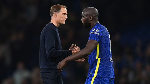 Antonio Conte chê Tuchel chưa biết dùng Lukaku