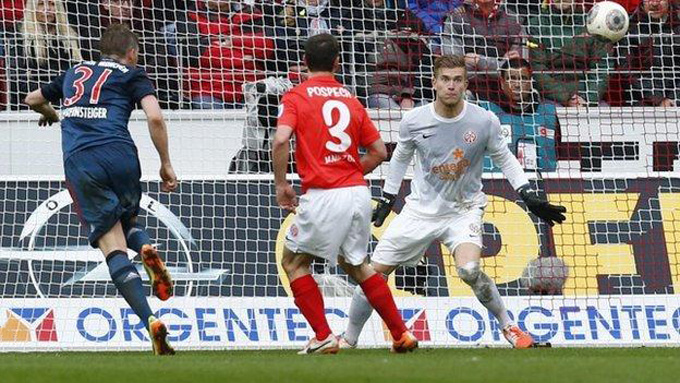 Schweinsteiger góp công trong chiến thắng 2-0 của Bayern trước Mainz