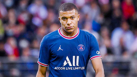 Hàng loạt hành vi 'xấu xí' của Mbappe trong trận thắng Metz