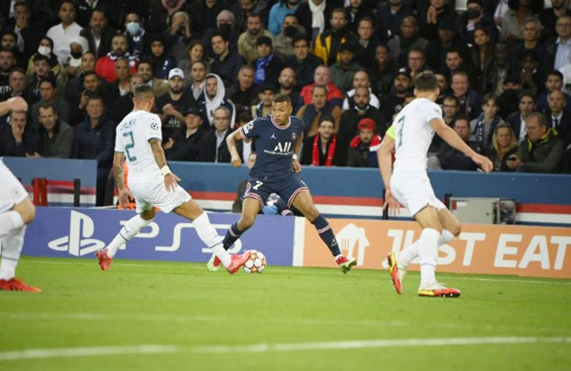 Mbappe đã gây nhiều khó khăn cho hàng thủ Man City