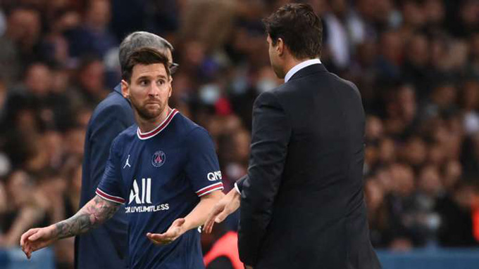 Messi vùng vằng với Pochettino sau khi bị thay ra