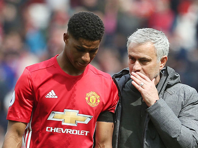 HLV Jose Mourinho chính là người dạy Marcus Rashford cách kiếm phạt đền