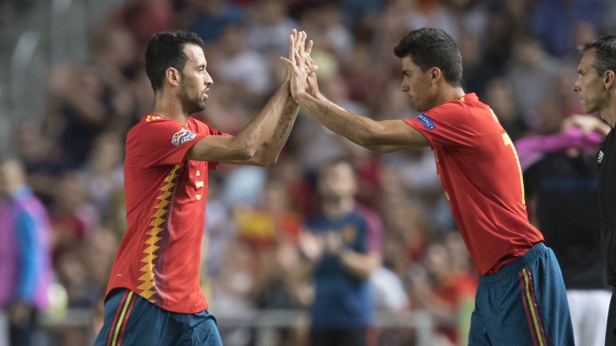 Rodri luôn sẵn sàng thay thế vị trí của Sergio Busquets