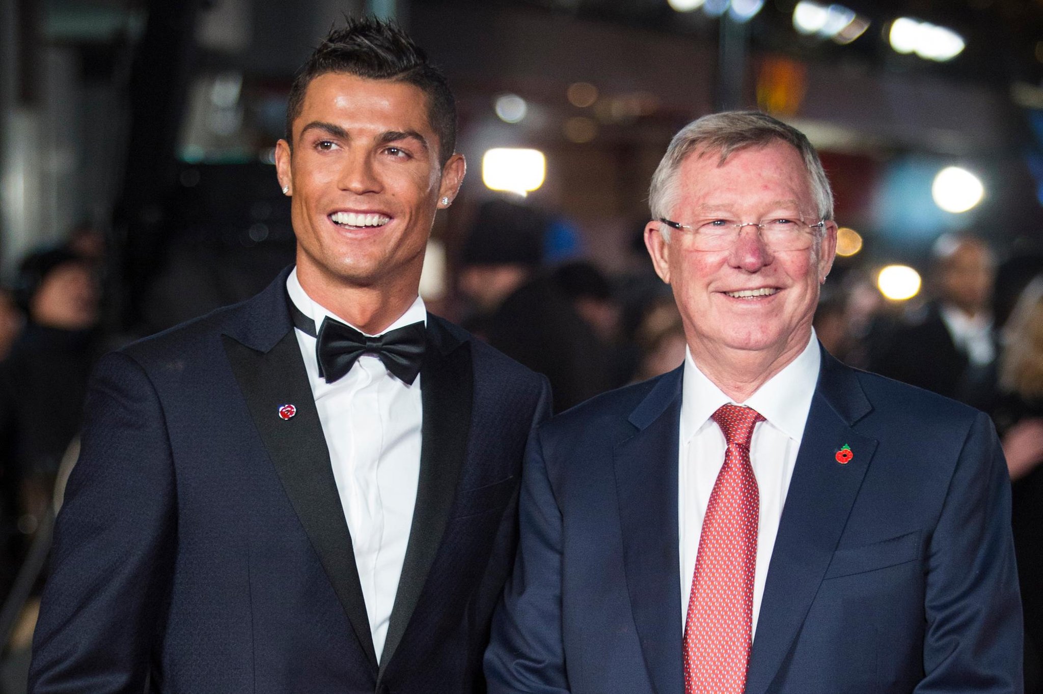 Ronaldo vẫn duy trì mối quan hệ tuyệt vời với Sir Alex khi đã rời Man United