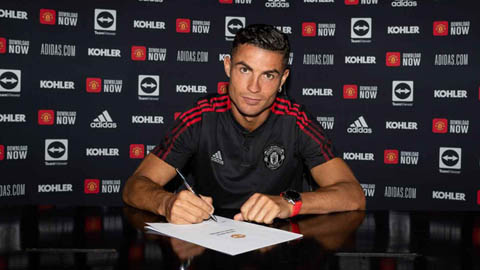 Man United mua được Ronaldo nhờ chơi đẹp hơn Man City