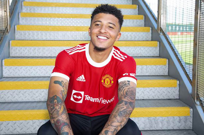 3. Jadon Sancho (Dortmund đến Man Utd, 85 triệu euro): Cầu thủ chạy cánh người Anh đã được MU chiêu mộ từ Dortmund với giá 85 triệu euro để trở thành bom tấn đầu tiên của Quỷ đỏ tại hè 2021. Sau 2 năm theo đuổi, cuối cùng Quỷ đỏ cũng có được Sancho