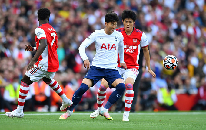 Son như con gà cô đơn ở Tottenham