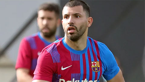 Aguero ra mắt Barca