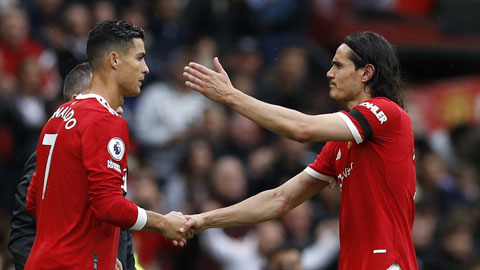 Edinson Cavani còn nguyên  giá trị với Man United