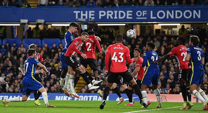 Havertz đánh đầu ghi bàn cho Chelsea