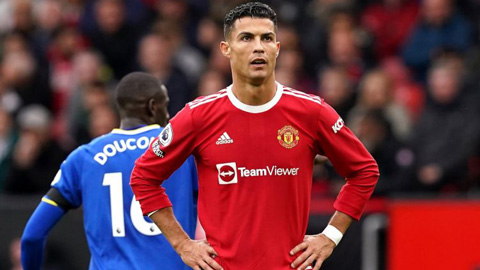 Ronaldo giận dỗi sau trận hòa Everton