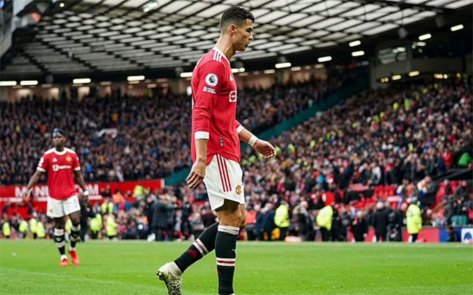 Ronaldo không ghi bàn ở trận MU hòa Everton 1-1