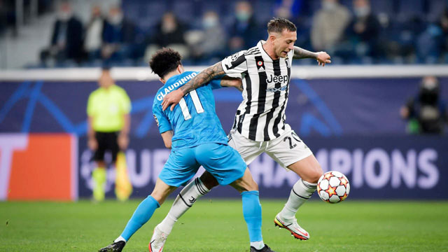 Juve (phải) lại vừa có chiến thắng tối thiểu trên sân của Zenit theo đúng “phong cách Allegri”