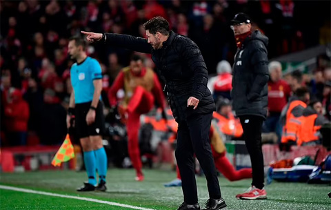 Klopp không thích phong cách chơi bóng của Simeone