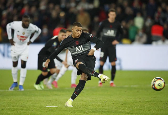 Mbappe giúp PSG lội ngược dòng thành công trước Angers