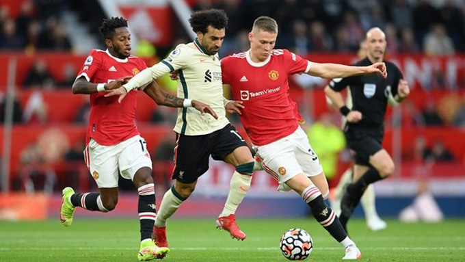 Fred và McTominay hoàn toàn để mất tuyến giữa