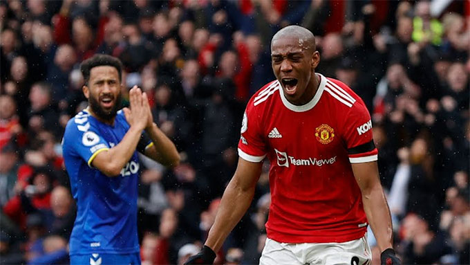 Martial ghi bàn trở lại sau 8 tháng "tịt ngòi" ở Premier League