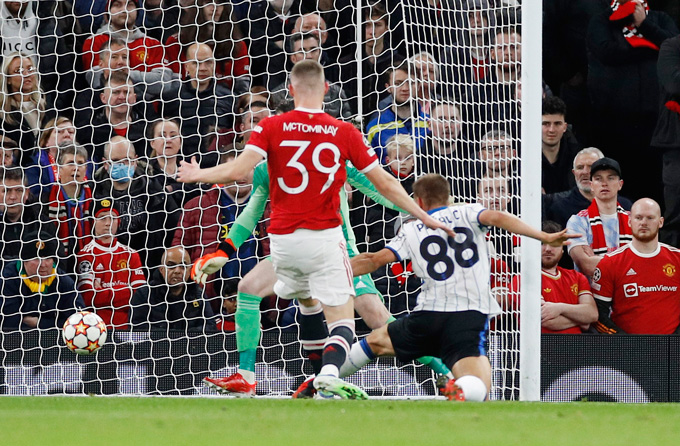 Pasalic mở tỷ số trận Man United vs Atalanta ở phút 15