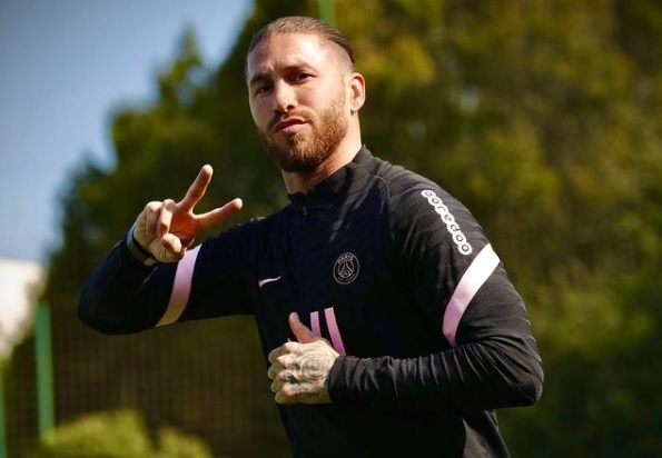 Trận ra mắt sân Công viên các Hoàng tử của Sergio Ramos sẽ tiếp tục phải lùi lại dù các CĐV rất trông ngóng