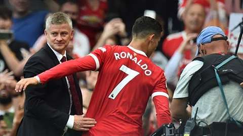 Người cũ MU chỉ ra vấn đề của HLV Solskjaer với Ronaldo