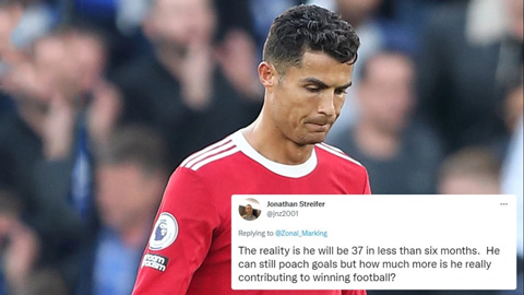 Fan MU chia rẽ, người khen, kẻ chê Ronaldo