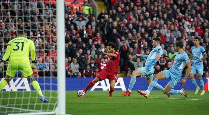 Salah dứt điểm tung lưới Man City từ góc hẹp