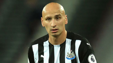 Jonjo Shelvey: 'Tôi lo vì tương lai bất ổn nhưng mừng vì Newcastle đổi đời'