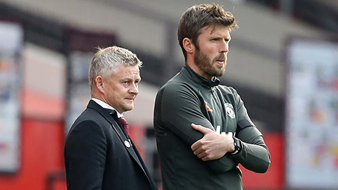 Solskjaer và dàn trợ lý bị người cũ của MU chê là vớ vẩn