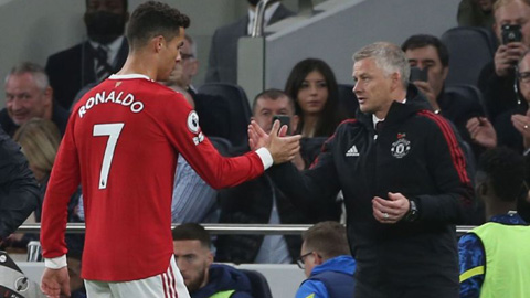 'Để MU đá 3-5-2 không phải kế hoạch của Solskjaer'