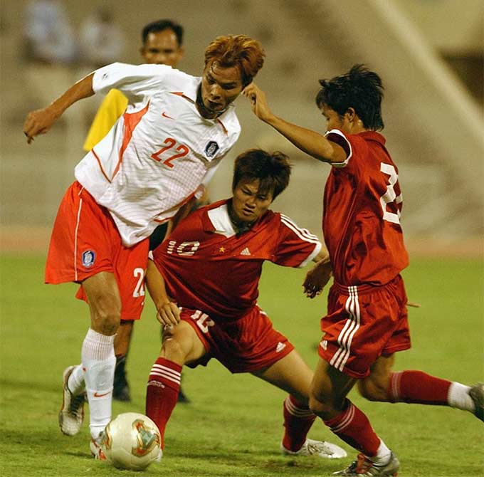 Văn Quyến khiến Hàn Quốc ôm hận tại vòng loại Asian Cup 2004