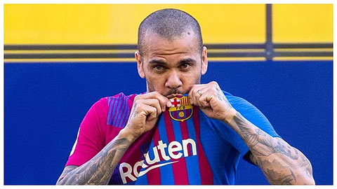 Ngỡ ngàng với mức thu nhập thấp khó tin của Alves ở Barca