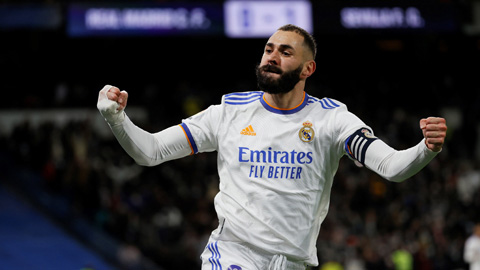 Benzema vượt thành tích ghi bàn lịch sử của Henry