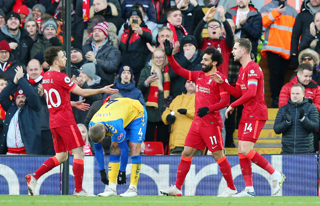 Đến thời điểm này, The Kop (áo sẫm) đang là đội có hàng công khủng nhất Premier League 2021/22