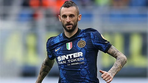 Liverpool quan tâm đến Brozovic