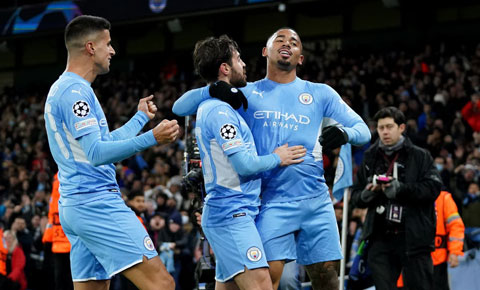 Cầu thủ Man City ăn mừng chiến thắng ấn tượng trước PSG