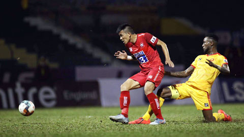 Nam Định chiêu mộ trung vệ sút phạt hay nhất V.League