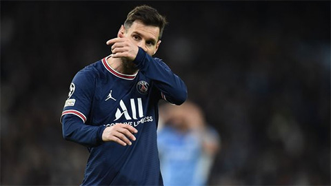 Fan chỉ trích Messi 'chỉ giỏi đi bộ' trong thất bại của PSG